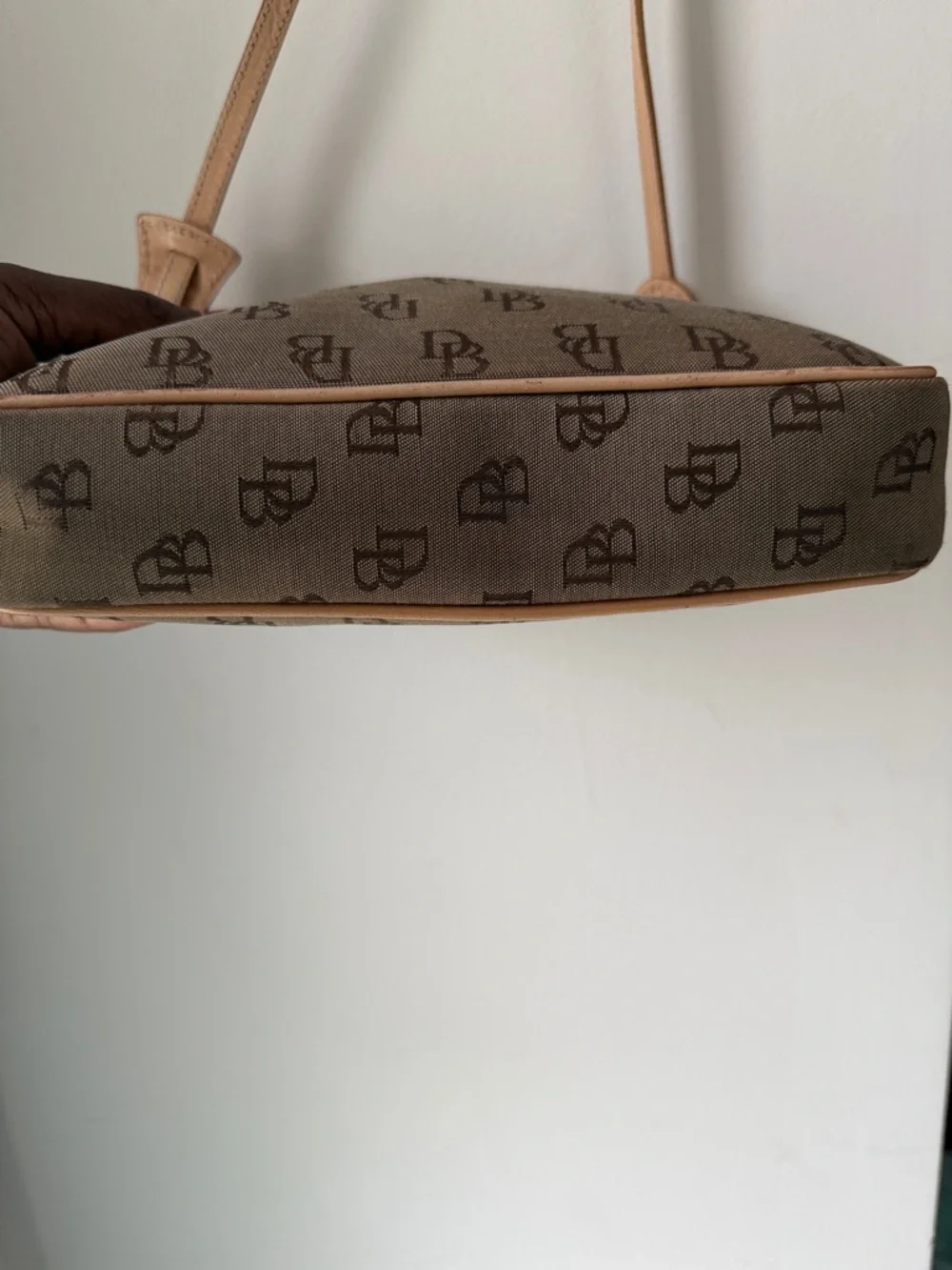 Vintage Made in ITALY Dooney & Bourke Beige Monogram Shoulder Bag - Picture 9 of 11
